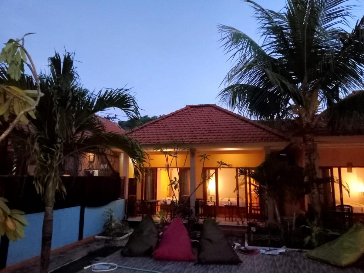 Yellow Bridge Guest House Nusa Lembongan  Exterior photo